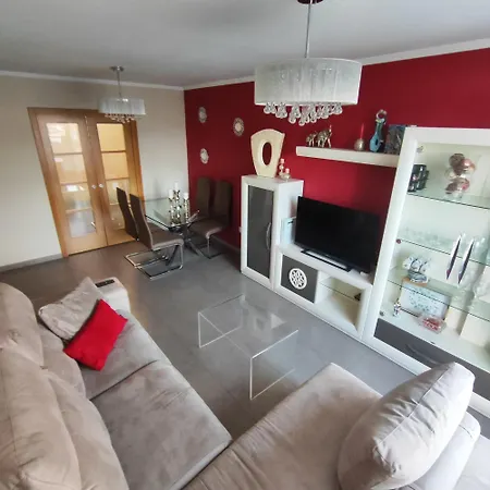 Piso Centrico En Con Aparcamiento アパート ビベイロ