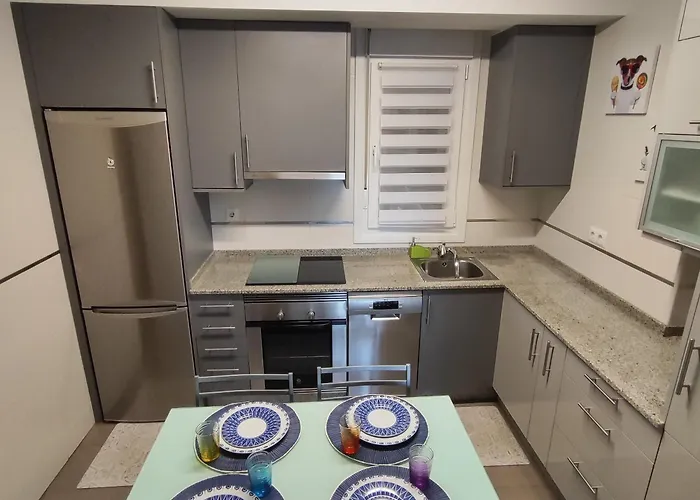 Piso Centrico En Con Aparcamiento Viveiro